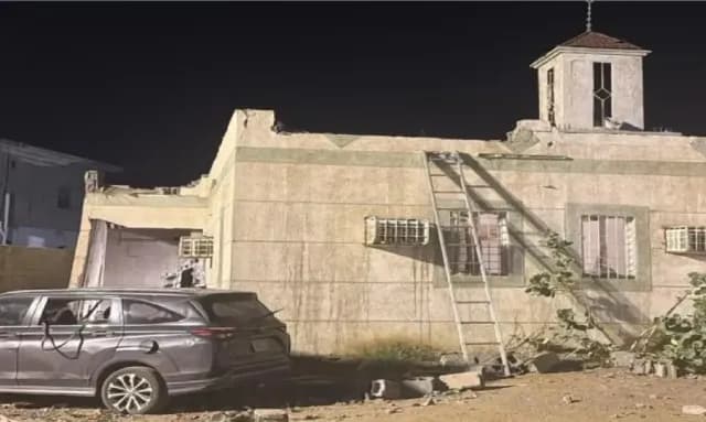 إصابتان إثر سقوط مقذوف حوثي في الطوال بجازان