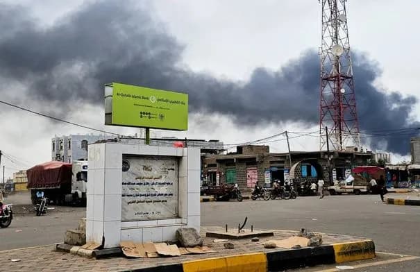 الجيش اليمني يعلن استهداف تجمعات للحوثيين في مدينة المخا غربي البلاد