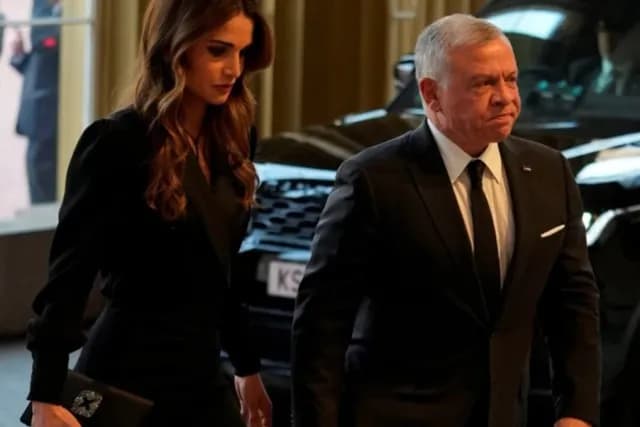 الملك والملكة يشاركان في جنازة الملك هارالد الخامس بأوسلو