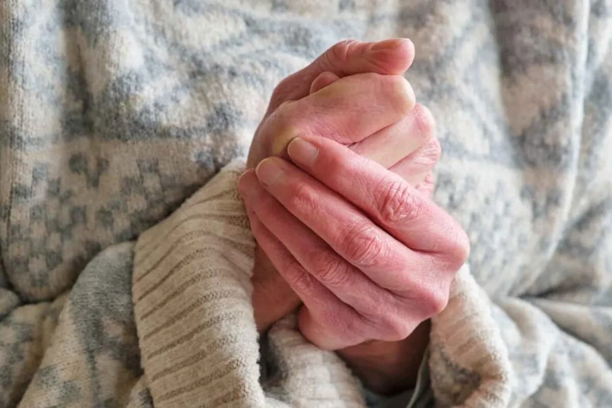 قشعريرة بلا حمى: علامات صحية تستوجب مراجعة الطبيب
