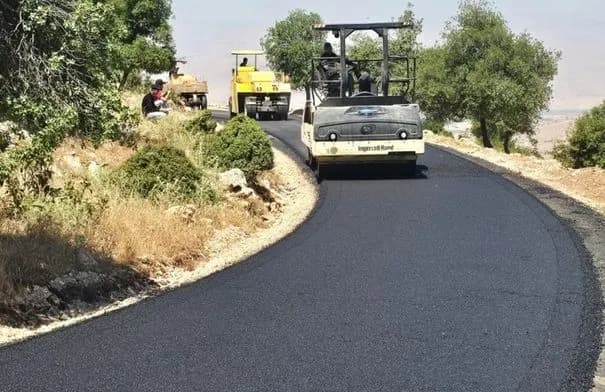 الأشغال تنهي مشاريع طرق زراعية وصيانة في 7 مناطق بعجلون