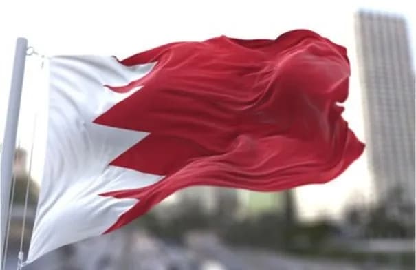 البحرين: دفاعاتنا الجوية تعترض وتدمر اعتداءات إيرانية استهدفت مدنيين