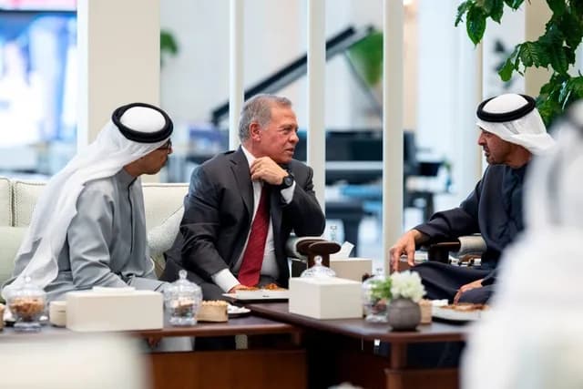 الملك ينبّه من مخاطر ضم الأراضي وتوسيع الاستيطان في الضفة الغربية