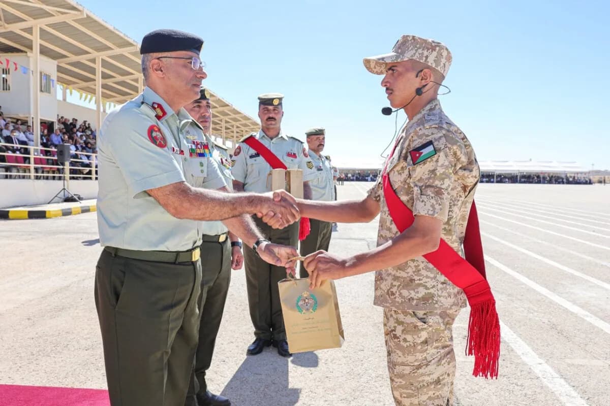 الحراسيس يرعى تخريج الدفعة الثانية من مكلفي خدمة العلم في شويعر