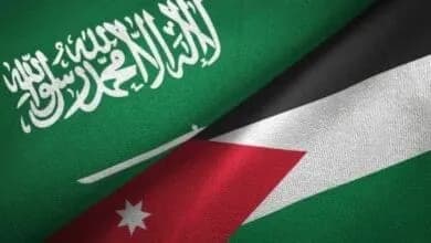 الأردن يدين استهداف الرياض بصاروخ باليستي ويجدد تضامنه مع السعودية