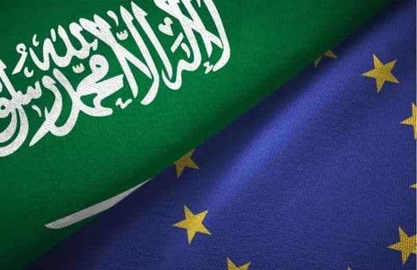 الاتحاد الأوروبي يحذر من تداعيات هجمات الحوثيين على الاقتصاد العالمي ويرفع تأهب سفنه في البحر الأحمر