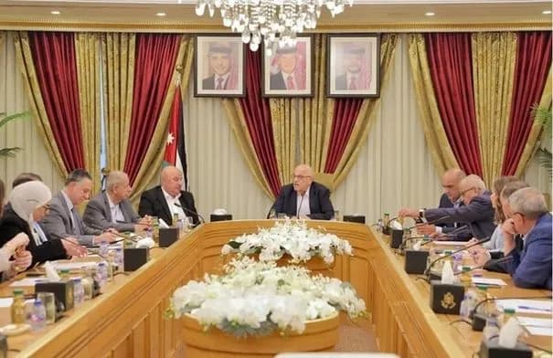 وزير الصناعة: الحكومة تتابع مخرجات الزيارة الملكية إلى الصين وتحوّلها إلى مشروعات