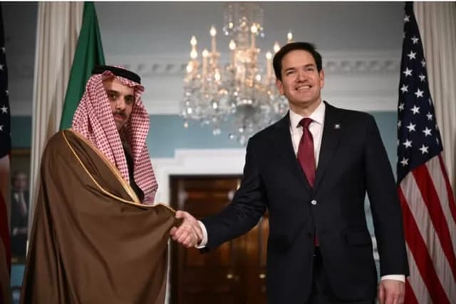 وزير الخارجية السعودي يلتقي روبيو في واشنطن لبحث المستجدات الإقليمية والدولية