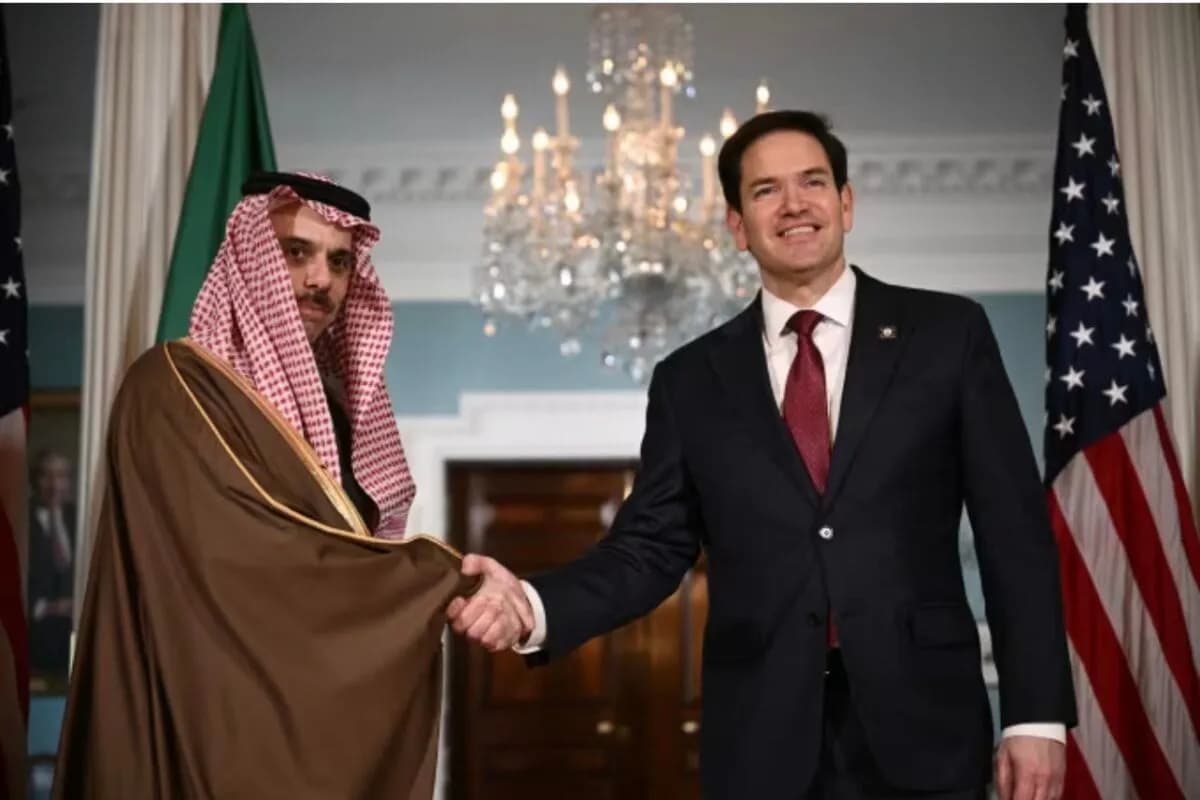 وزير الخارجية السعودي يلتقي روبيو في واشنطن لبحث المستجدات الإقليمية والدولية