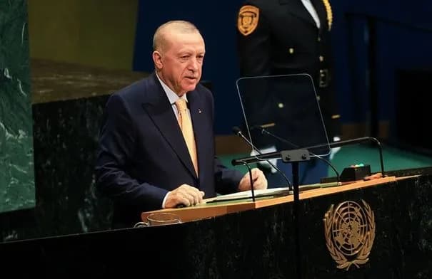 أردوغان يعرب عن ثقته باتفاقية مكة للدفاع ويصفها بخطوة جادة لأمن المنطقة