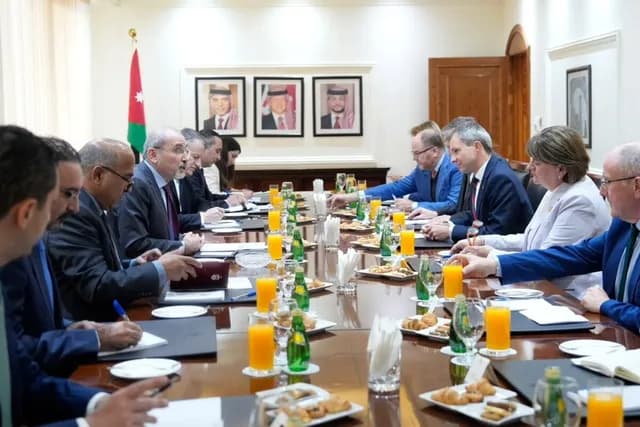 الصفدي يبحث مع وفد برلماني بريطاني تعزيز العلاقات والشراكة الاقتصادية