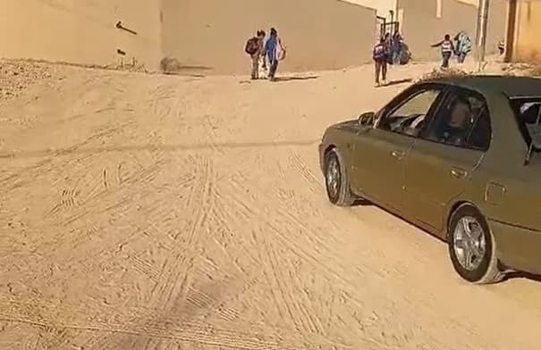 بلدية خالد بن الوليد تطرح عطاءً لتعبيد شارع مدرسة في بني كنانة