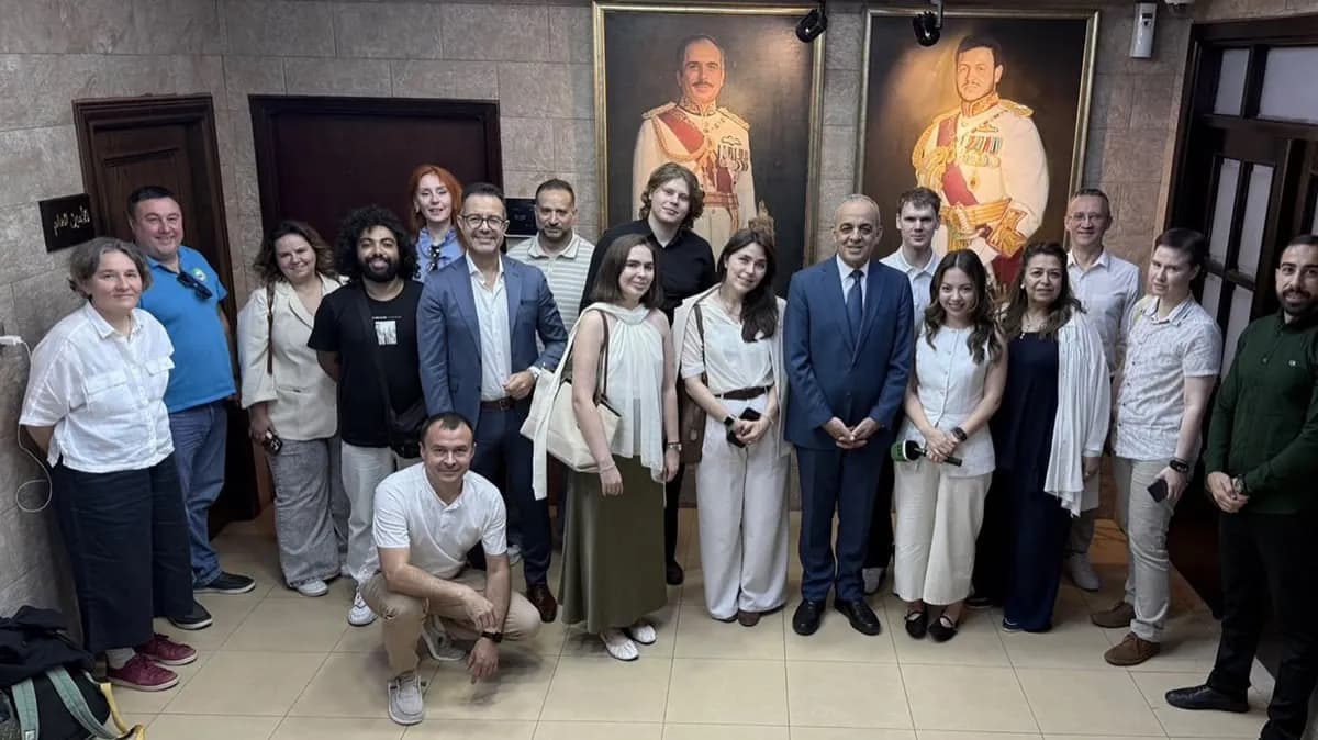 وزير السياحة يبحث مع وفد إعلامي روسي الترويج للمنتج السياحي الأردني