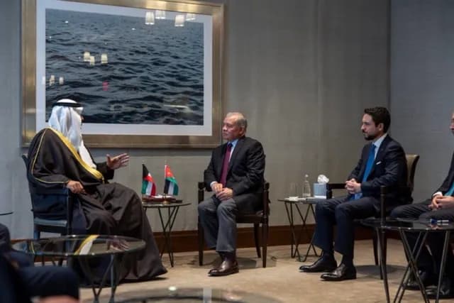 الملك يلتقي ولي عهد الكويت في نيويورك ويؤكد إدانة الأردن للهجمات الإيرانية على الخليج