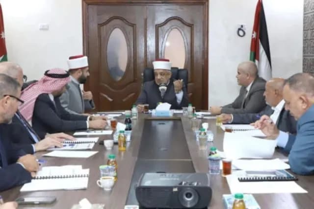 صندوق الزكاة يسدد ديون 117 غارمة ويرمم 13 منزلاً لأسر محتاجة