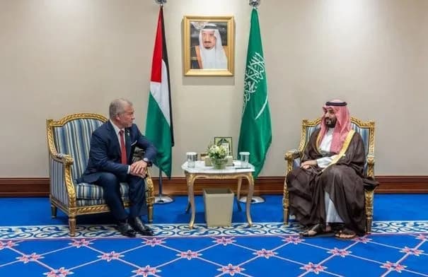 الملك يبعث رسالة خطية إلى ولي العهد السعودي حول العلاقات الثنائية
