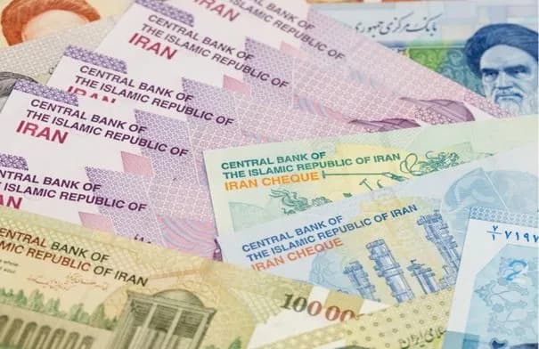 الاقتصاد الإيراني ينكمش 10.1% في ربع سنة شهد قصفاً إسرائيلياً وأمريكياً