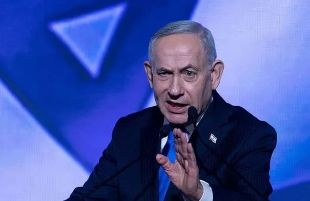 تقرير إيطالي يرصد لقاءً سريًا بين نتنياهو وصدام حفتر في أبوظبي