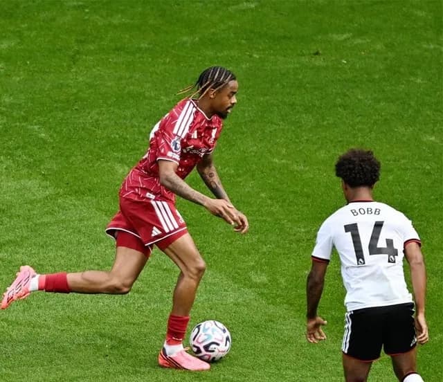 ليفربول يتعادل سلبيًا مع فولهام في الجولة الرابعة من الدوري الإنجليزي
