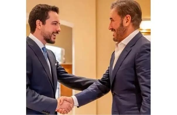 كاظم الساهر يشارك صور لقائه بولي العهد ويشكر الأردن