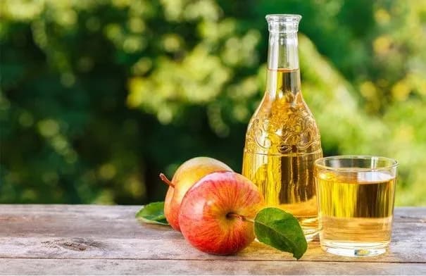 خل التفاح: فوائد محدودة ومخاطر صحية تستدعي الحذر
