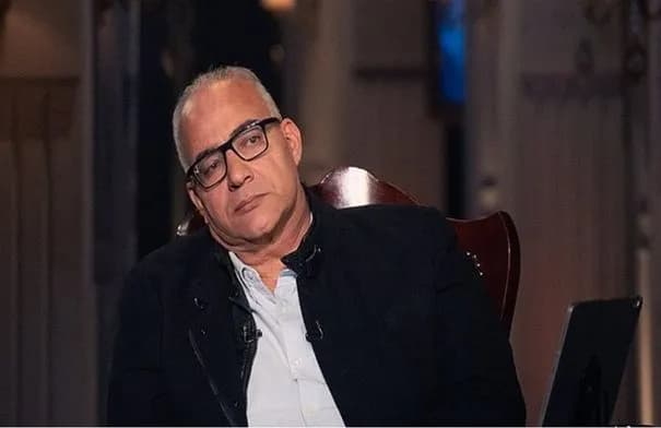 بيومي فؤاد يروي تفاصيل معاناته مع الحزام الناري وإقامته 8 أيام في المستشفى