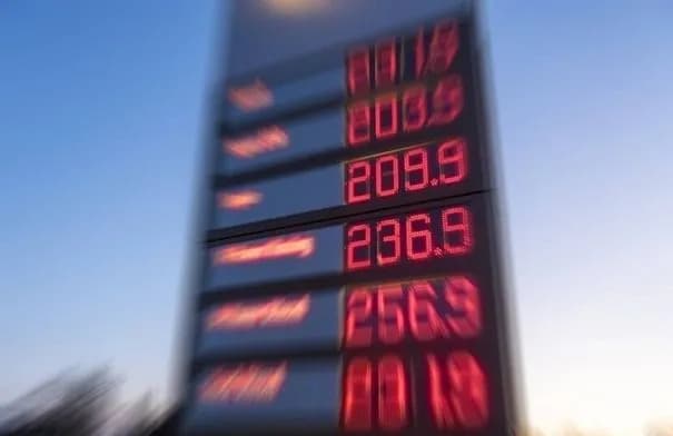 الاتحاد الأوروبي يحذر من أقسى شتاء منذ 2022 مع قفزة في أسعار الديزل