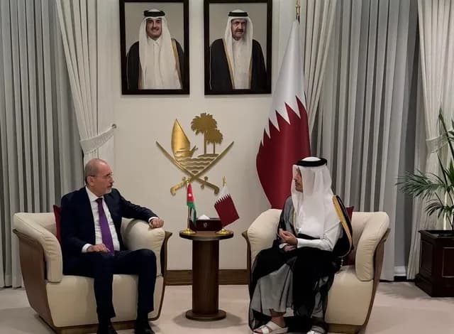 الصفدي ونظيره القطري يبحثان إنهاء التصعيد الإقليمي عبر حل شامل