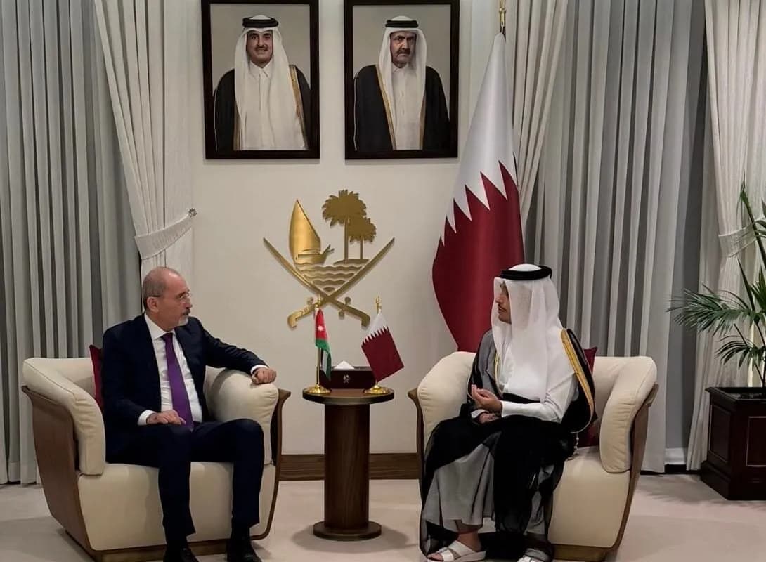 الصفدي ونظيره القطري يبحثان إنهاء التصعيد الإقليمي عبر حل شامل