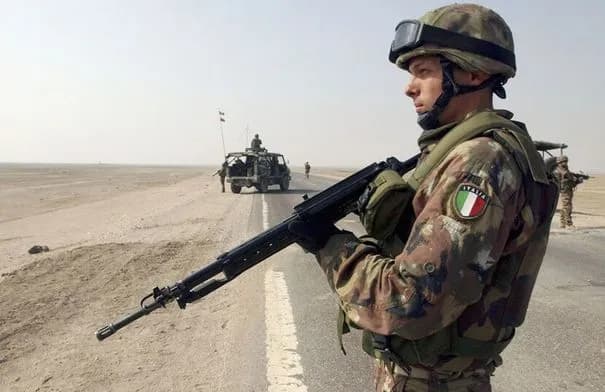 إيطاليا تُنهي وجودها العسكري في العراق بعد 12 عامًا