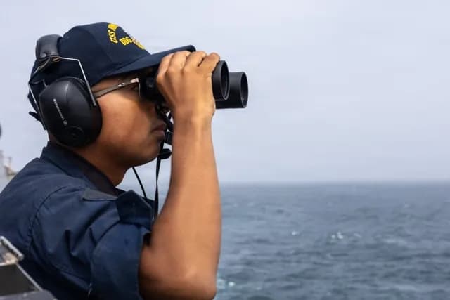 واشنطن تعلن تدمير 3 ناقلات نفط إيرانية ردًا على هجمات بحرية