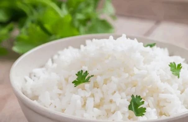 وجبات مرتفعة المؤشر السكري قد تسرّع الاستغراق في النوم