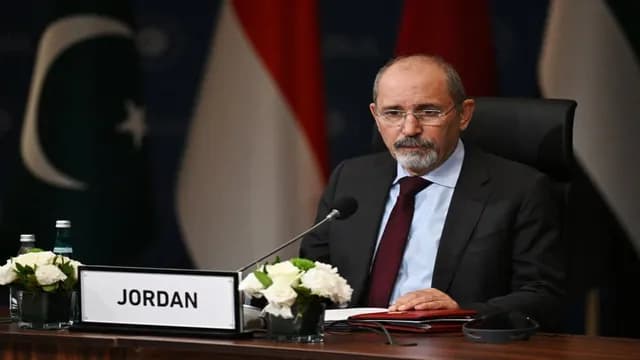 الصفدي يلتقي لجنتي الخارجية والدفاع بالبرلمان النمساوي في فيينا