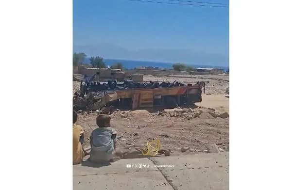 مصر تعلن حصيلة جديدة لضحايا حادث انقلاب حافلة بينهم أردنيون