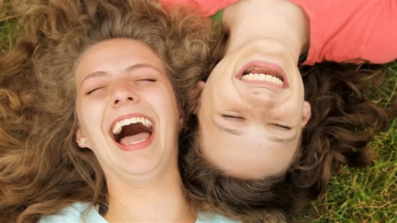 الضحك المتعمد قد يخفف ضيق التنفس لدى مرضى الانسداد الرئوي المزمن