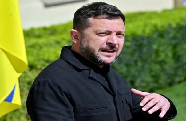 زيلينسكي يتوقع وصول مبعوثي ترامب إلى كييف قريبًا لاستئناف جهود السلام