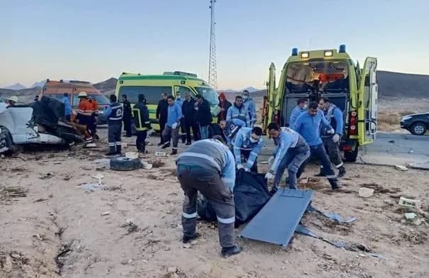إصابة 6 أشخاص في ثلاثة حوادث سير متفرقة بشمال ووسط سيناء