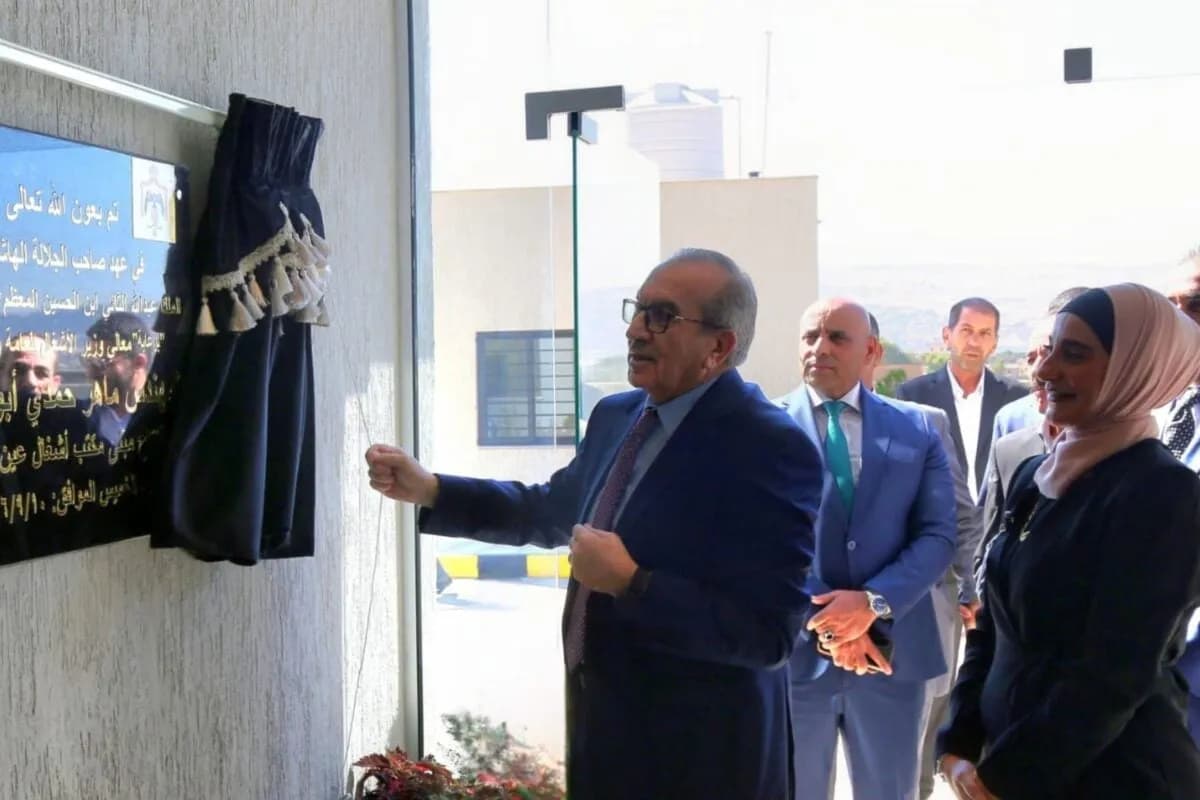 أبو السمن يدشن المبنى النموذجي الأول لمكتب أشغال عين الباشا