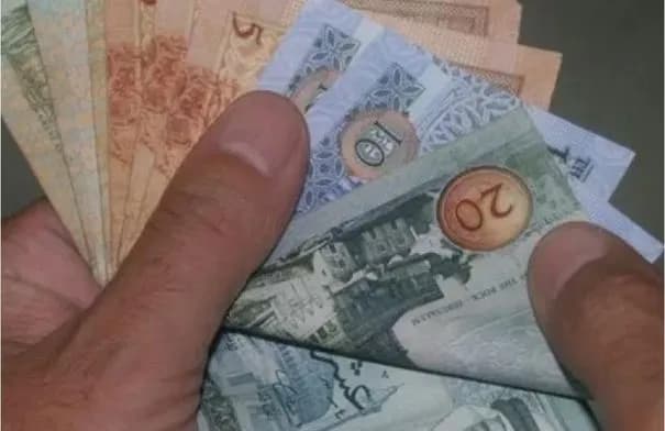 استياء واسع بين موظفي القطاع العام بعد نفي هيئة الخدمة تعديل المكافآت والحوافز