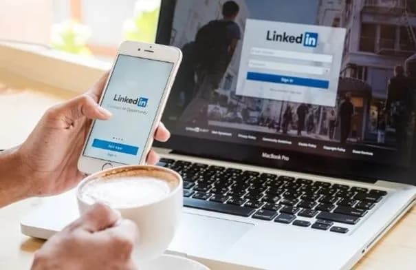 لينكد إن توسع التحقق من الهوية والخبرات المهنية للحد من الحسابات الوهمية