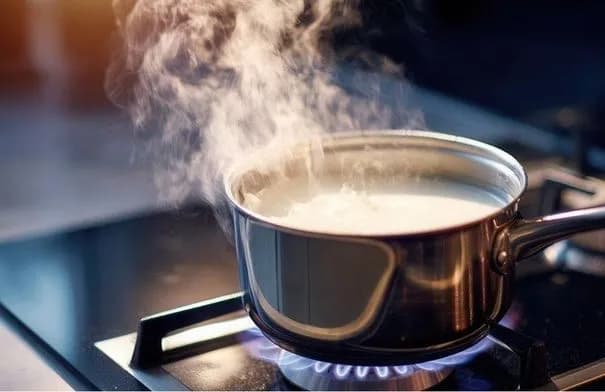 تكرار غلي الحليب يقلل فيتاميناته الحساسة للحرارة