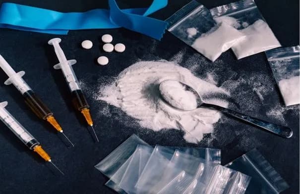 الجريدة الرسمية تنشر قراراً بإضافة 4 مواد إلى جداول المخدرات والمؤثرات العقلية
