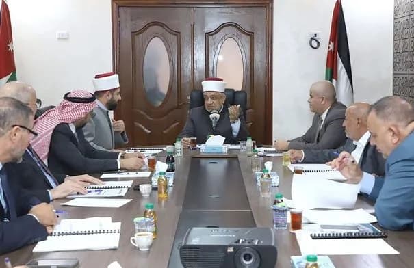 صندوق الزكاة يقر سداد ذمم 117 غارمة وترميم 13 منزلًا لأسر محتاجة