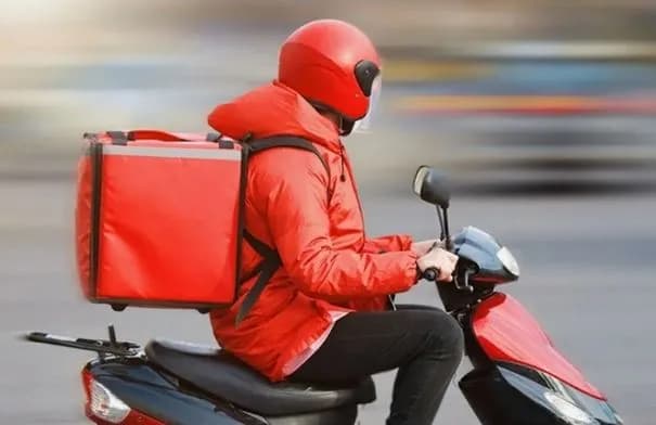 كابتن توصيل يروي تفاصيل تعرضه لاحتيال بطلب قيمته 20 ديناراً