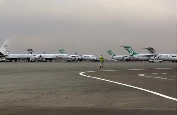 إيران تنفي نية الرد العسكري على قيود الطيران وتؤكد مساراً تفاوضياً