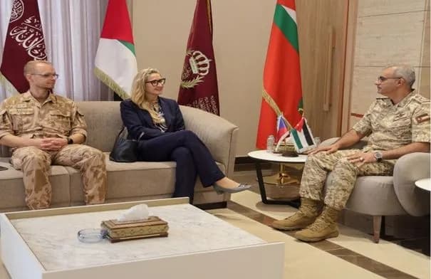 الحراسيس يبحث مع السفيرة التشيكية التعاون العسكري بين البلدين