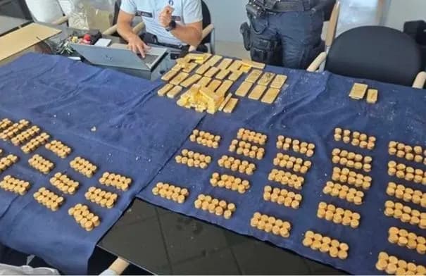 عثور عمال على كنز ذهبي قيمته 9 ملايين يورو داخل جدار مبنى مهجور في بلجيكا