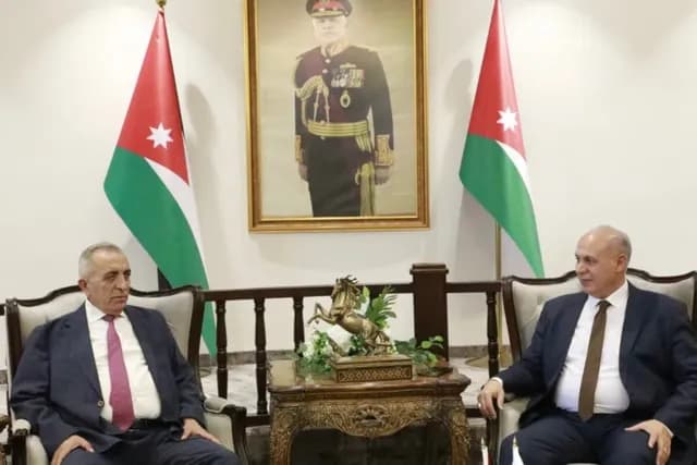 وزيرا الثقافة الأردني والفلسطيني يبحثان تعزيز التعاون الثقافي المشترك