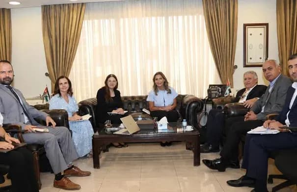 القطامين يبحث مع وفد منظمة العمل الدولية تعزيز التعاون في تطوير سوق العمل