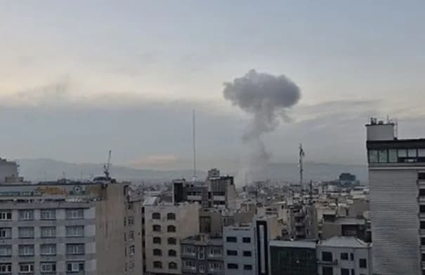 انفجارات مجهولة المصدر تهز مدينة سيريك جنوبي إيران